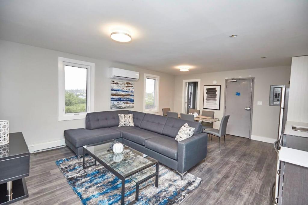 Clifton Hill Hideaway 4B - Two Bedroom Condo Ниагара-Фолс Экстерьер фото