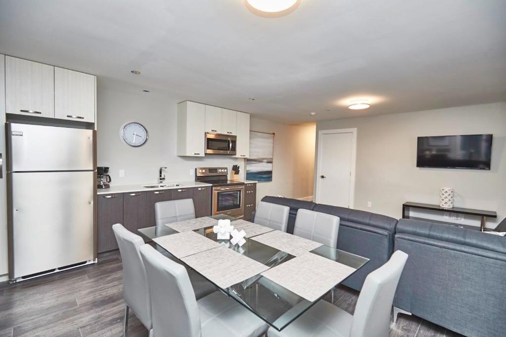 Clifton Hill Hideaway 4B - Two Bedroom Condo Ниагара-Фолс Экстерьер фото